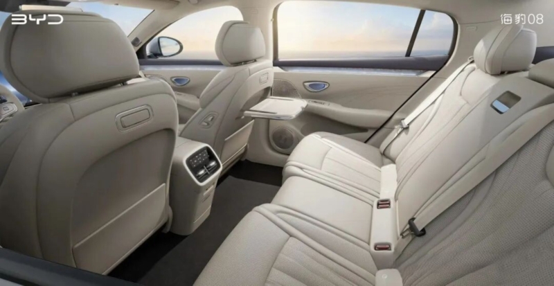BYD представляет флагманский салон Seal 08 с флэш-зарядкой в ​​преддверии запуска