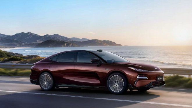 Грянул предзаказ на Geely Galaxy Star 8 "Voyager" с ценой от 142,800 юаней.