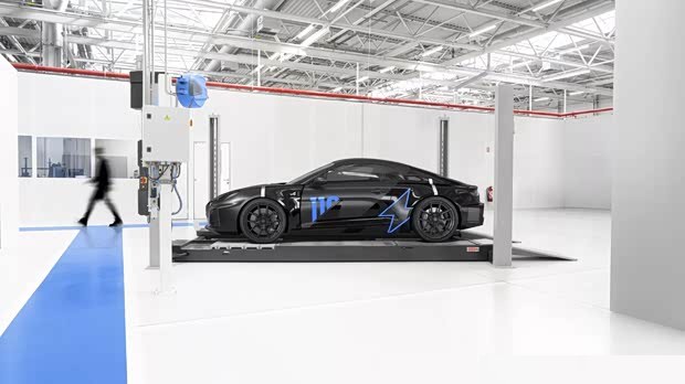 Alpine A110 FUTURE: первый в мире настоящий электромобиль-спорткар? Опубликованы официальные фото прототипа.