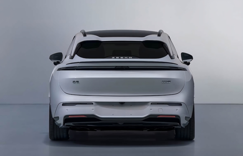 Представлены обновленные Zeekr 007 GT и 007 EV с максимальной мощностью 784 л.с. и форсировкой на 148 л.с.