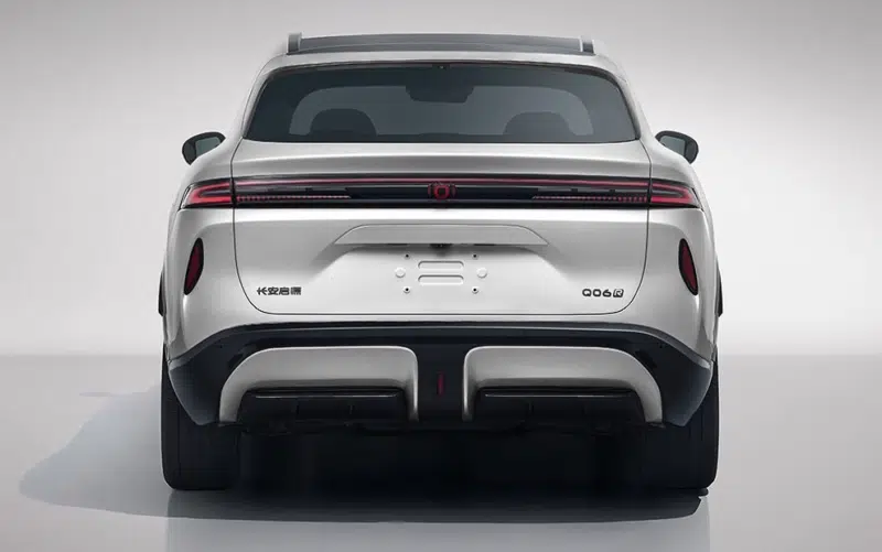В нормативных документах замечен внедорожник Changan Nevo Q06 с двойным задним электродвигателем на 800 В и опциями EREV.