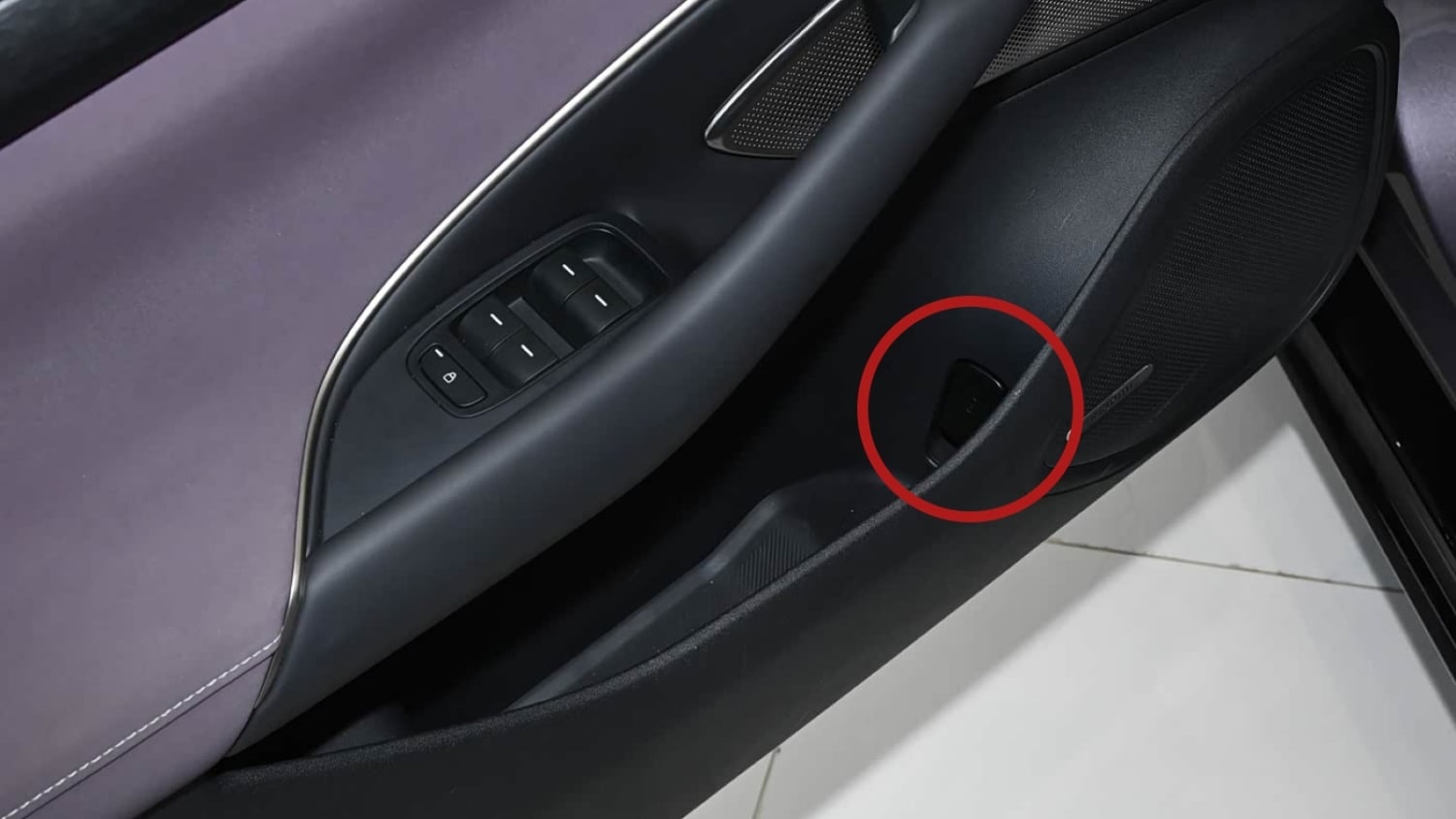 Tesla, Geely и другие автопроизводители подали заявки на массовый отзыв автомобилей в Китае из-за проблем с дверными ручками.