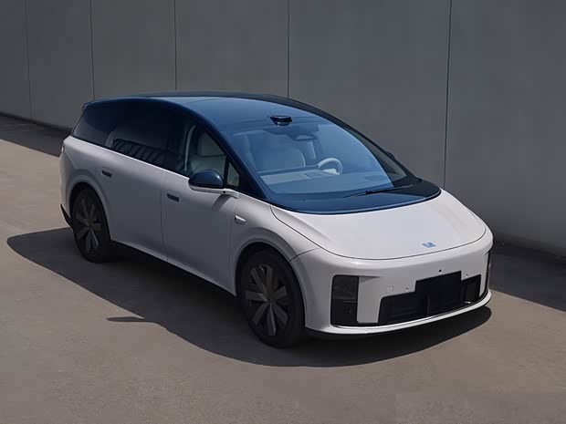 Новый Ideal i8 с одномоторной версией и запасом хода 780 км попал в список льгот по налогу на покупку.