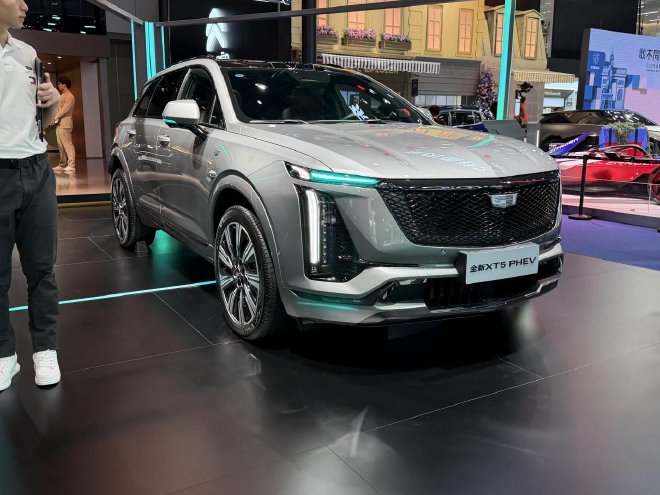 2026 Чэнду автосалон: дебют Cadillac XT5 PHEV