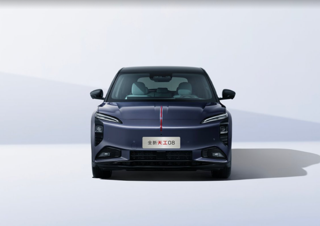 Новый Hongqi TianGong 08 670 Max: специальная цена 179 900 юаней по акции