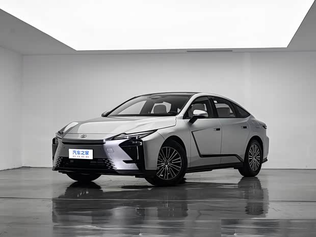 Lexus ES в версии EV с запасом хода до 707 км попал в список льгот по налогу на покупку в Китае.