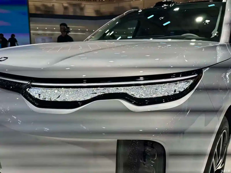 BYD выпустит флагманский внедорожник Sealion 08 2 сентября, с батареей до 115 кВт·ч и запасом хода до 900 км. BYD выпустит флагманский внедорожник Sealion 08 2 сентября, с батареей до 115 кВт·ч и запасом хода до 900 км.