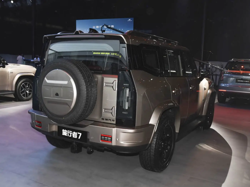 Jetour Traveller 7 от Chery выходит на рынок Китая с вариантами ДВС и подключаемого гибрида, стартовая цена — 20 900 долларов США.