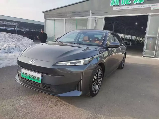 Changan Qiyuan A05 2023 1.5L — из Китая под ключ