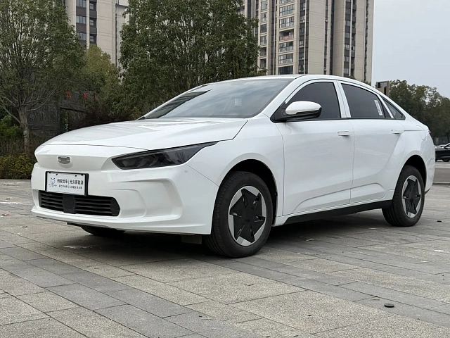 Geely Geometry A 2024 — из Китая под ключ
