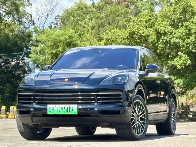 Porsche Cayenne E-Hybrid 2023 2L — из Китая под ключ