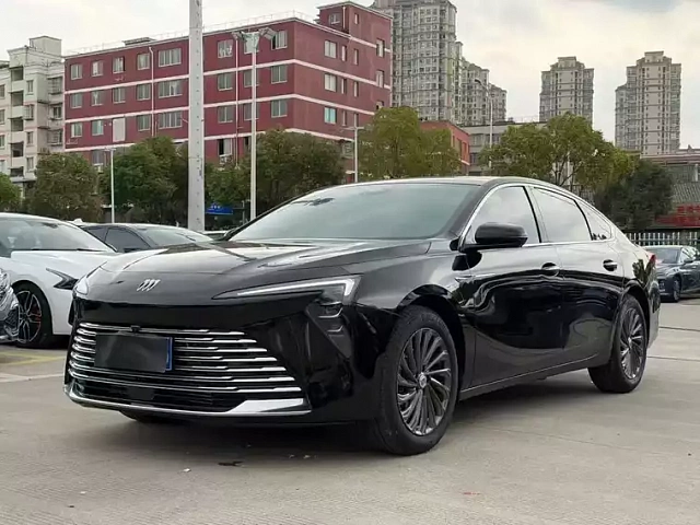 Buick LaCrosse 2024 2L — из Китая под ключ
