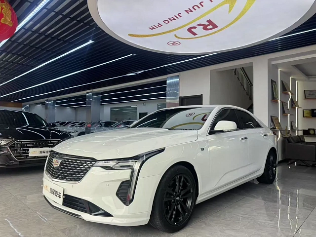 Cadillac CT4 2022 2L — из Китая под ключ