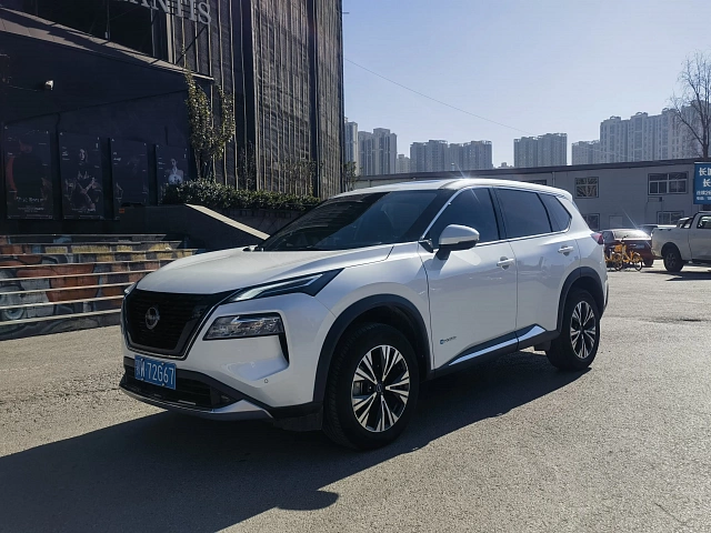 Nissan X-Trail 2023 1.5L — из Китая под ключ