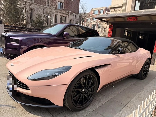 Aston Martin DB11 2021 4L — из Китая под ключ