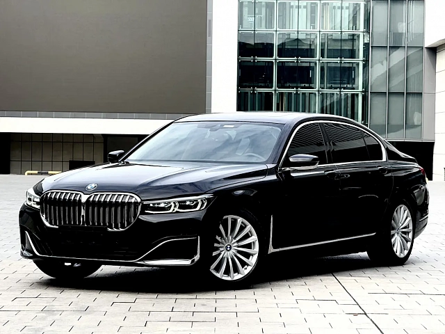 BMW 7 Series 2021 2L — из Китая под ключ