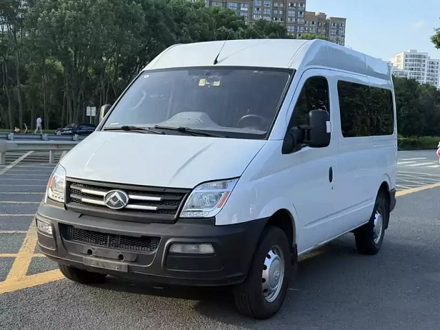 Maxus V80 2021 2.5L — из Китая под ключ