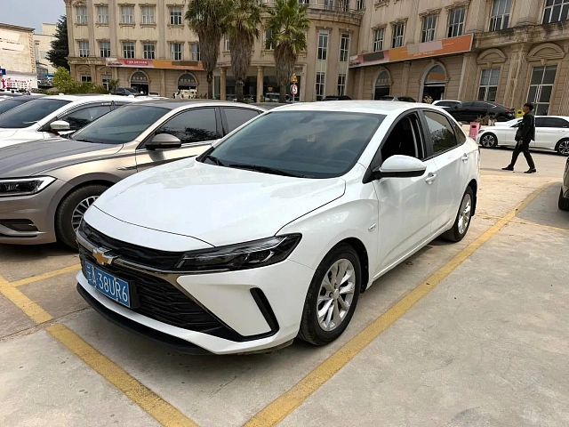 Chevrolet Cruze 2023 1.5L — из Китая под ключ