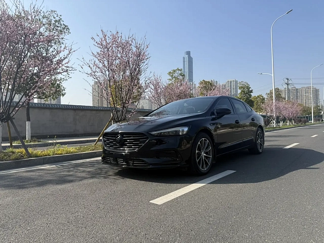 Buick LaCrosse 2022 2L — из Китая под ключ