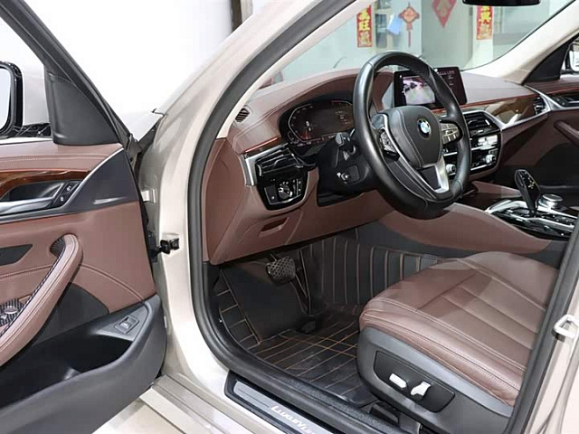 BMW 5 Series 2020 2L — из Китая под ключ