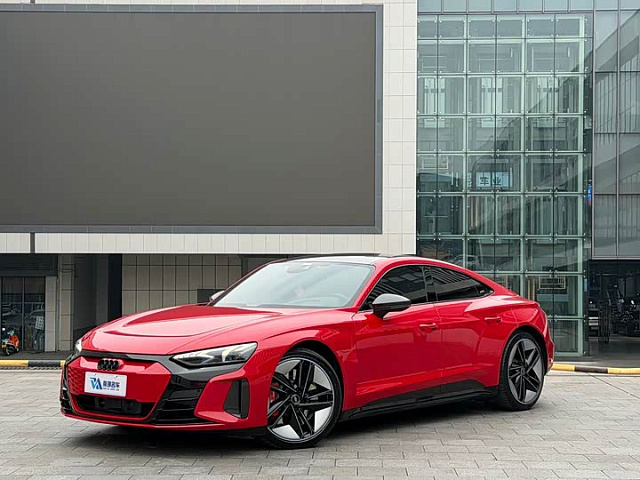 Audi RS e-tron GT 2023 495 км хода — из Китая под ключ