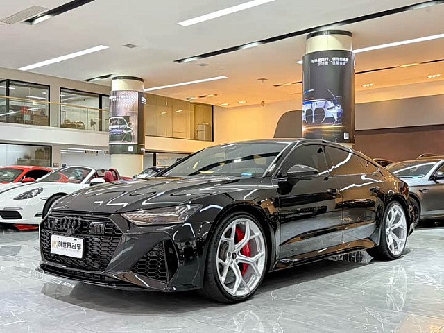 Audi RS 7 2024 4L — из Китая под ключ