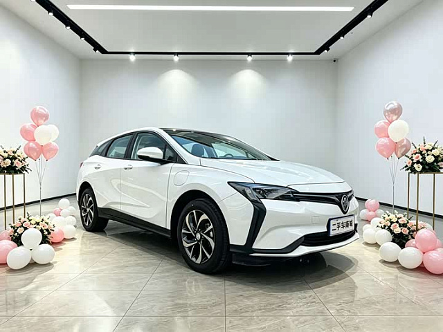 Buick Velite 6 2024 430 км хода — из Китая под ключ