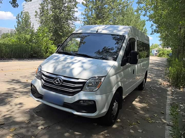Maxus V80 2025 2L — из Китая под ключ