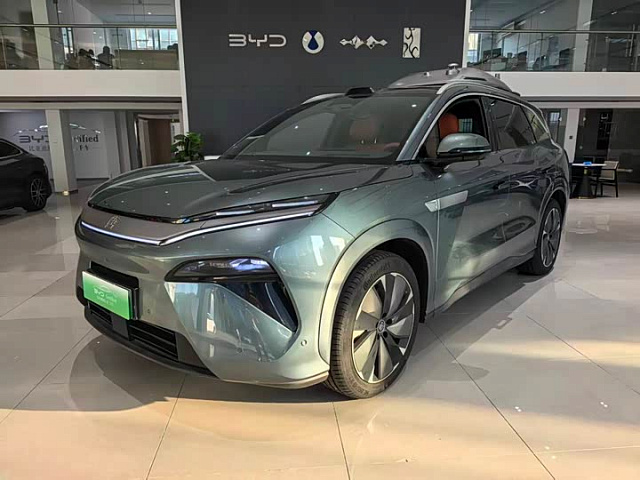 BYD Tang L EV 2025 670 км хода — из Китая под ключ
