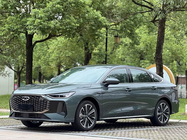 Chery Arrizo 8 PRO 2025 1.6L — из Китая под ключ