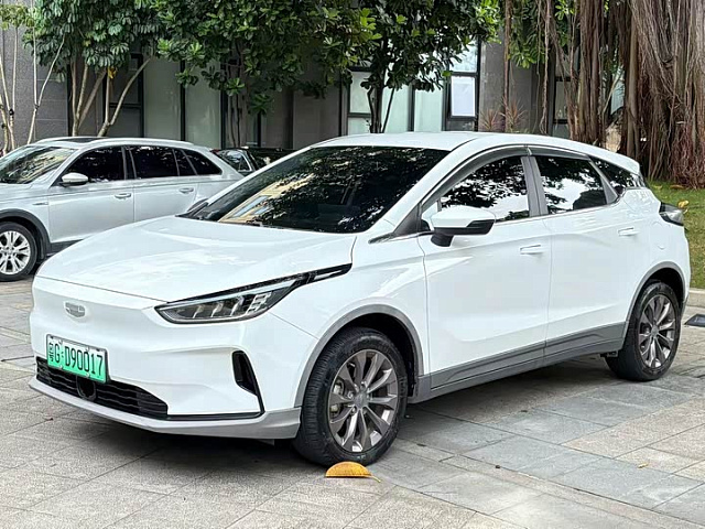 Geely Geometry C 2021 400 км хода — из Китая под ключ