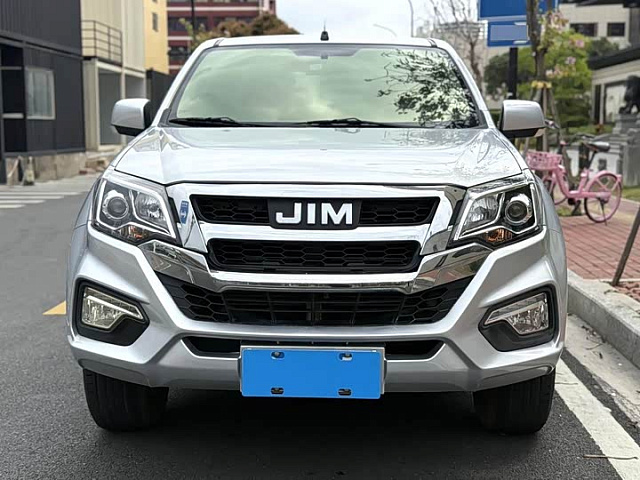 Isuzu RE-MAX 2022 2.8L — из Китая под ключ