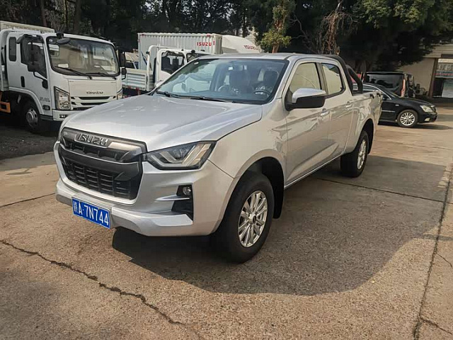 Isuzu Traga 2023 2.5L — из Китая под ключ