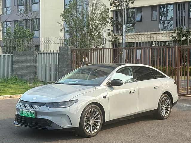 Leapmotor C01 2024 316 км хода — из Китая под ключ