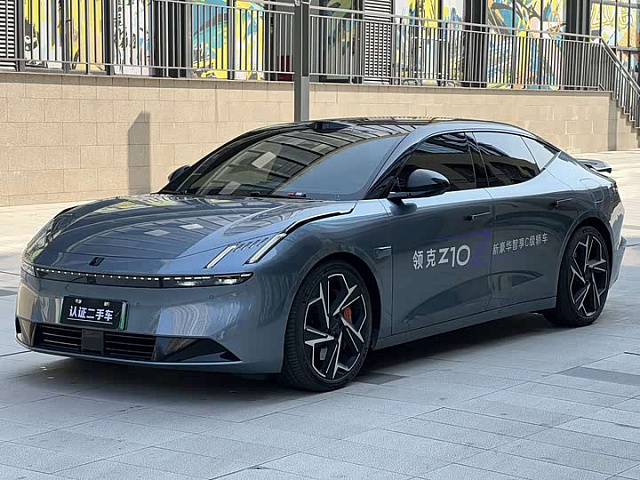 Lynk & Co Z10 2025 702 км хода — из Китая под ключ
