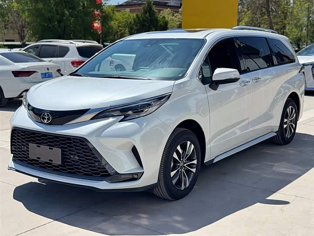Toyota Granvia 2026 2.5L — из Китая под ключ