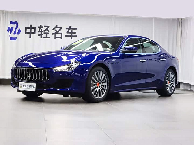 Maserati Ghibli 2023 2L 330 л.с. — из Китая под ключ