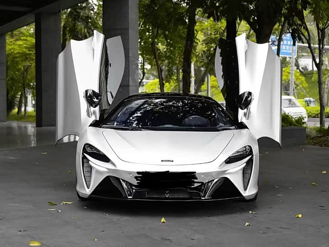 McLaren Artura 2023 3L — из Китая под ключ