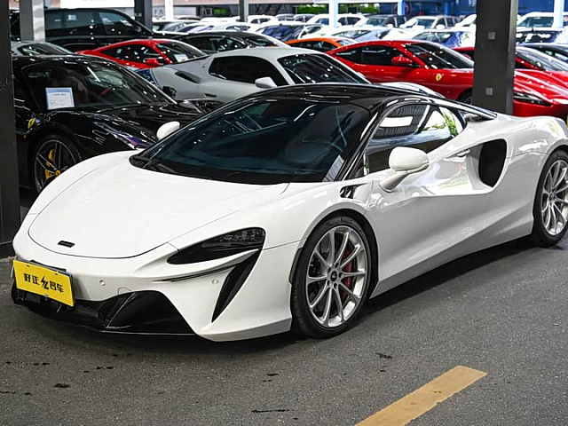 McLaren Artura 2023 3L — из Китая под ключ