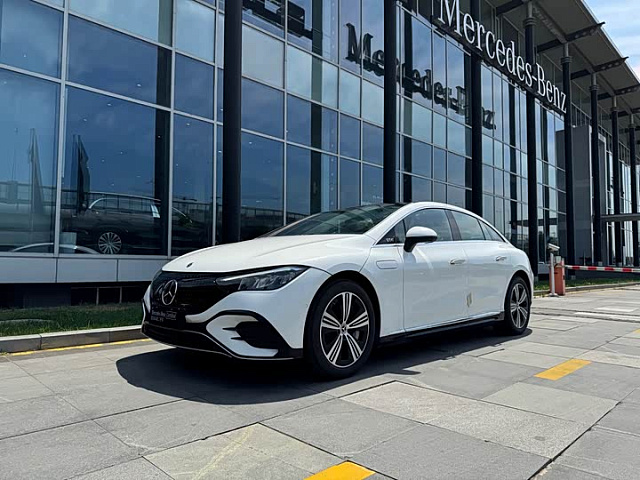 Mercedes-Benz EQE 2025 681 км хода — из Китая под ключ