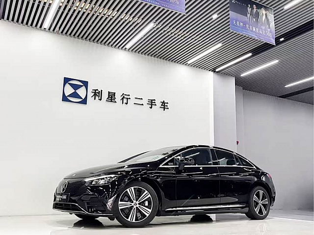 Mercedes-Benz EQE 2025 681 км хода — из Китая под ключ