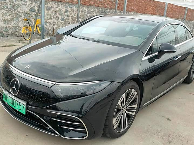 Mercedes-Benz EQS 2023 840 км хода — из Китая под ключ