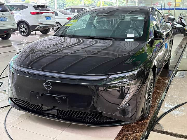 Nissan Nissan N7 2025 625 км хода — из Китая под ключ