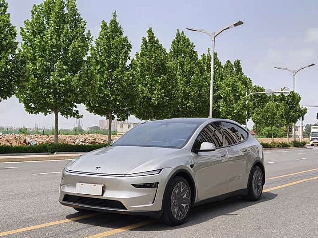 Tesla Model Y L 2025 751 км хода — из Китая под ключ