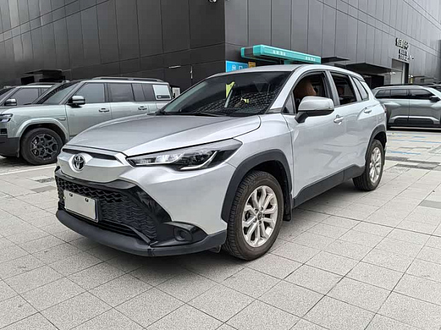 Toyota Frontlander 2024 2L — из Китая под ключ