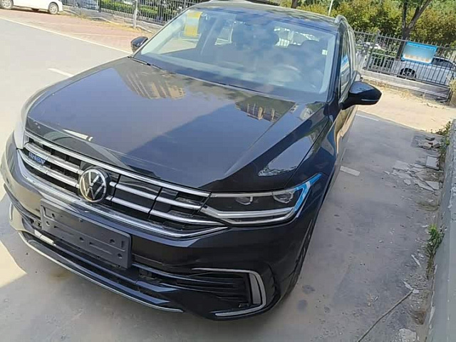 Volkswagen Tiguan L PHEV 2023 1.5L 129 л.с. — из Китая под ключ