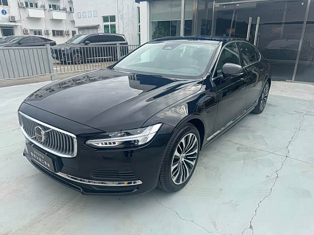 Volvo S90 PHEV 2025 2L — из Китая под ключ