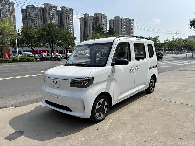 Wuling Zhiguang EV 2025 305 км хода — из Китая под ключ