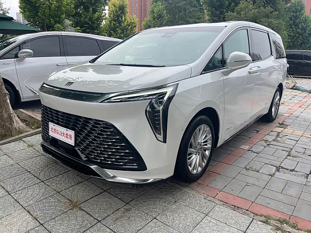 Buick Century 2025 2L — из Китая под ключ
