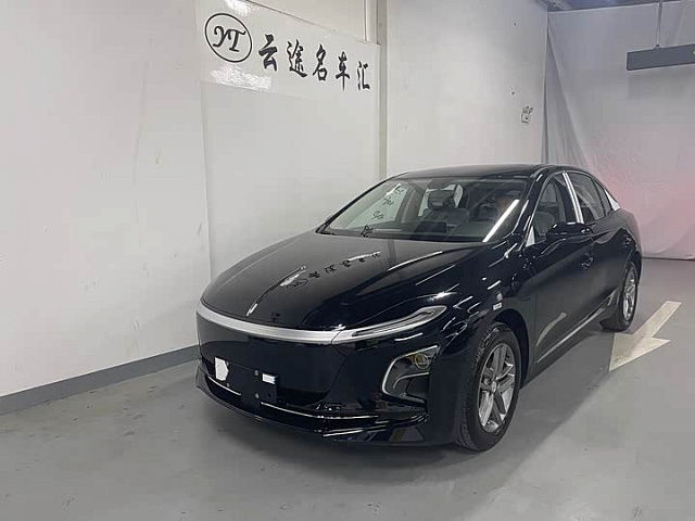 Hongqi E-QM5 2026 500 км хода — из Китая под ключ
